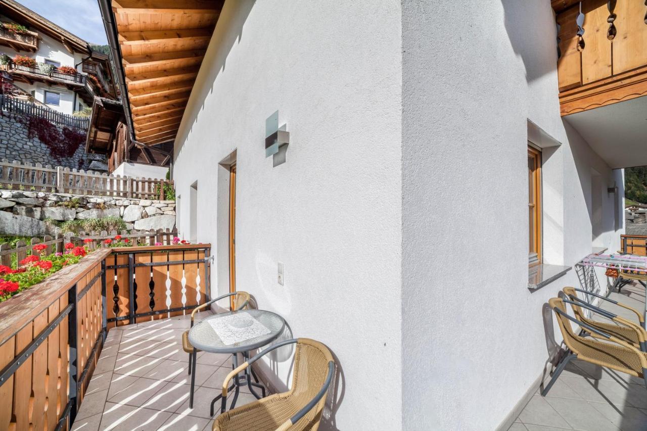 Parigger Apt Zirbe Racines Bagian luar foto